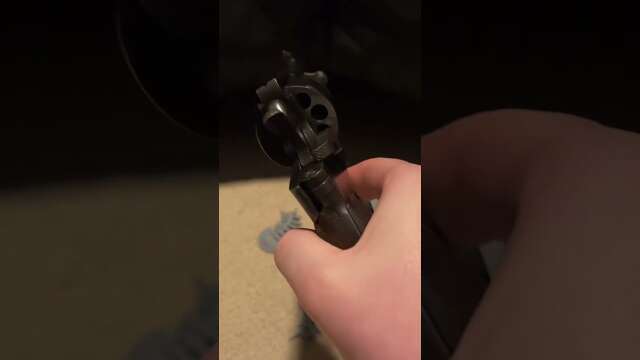 Quick (and spooky) way to unload an Abadie revolver