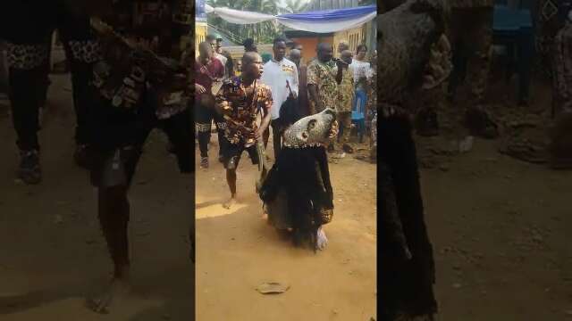 Agu Masquerade at a Funeral (5)
