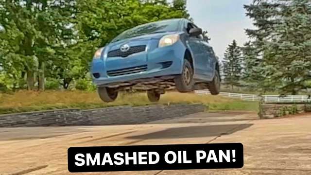Toyota Yaris CAR JUMP!