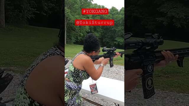 @Yoki Sturrup LIKES MY GUN!!! #aregularmeetup #nashville #Yokgang